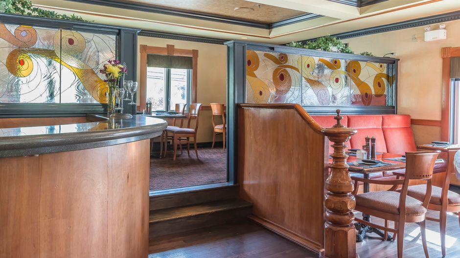 Inn On The Lake Restaurant
