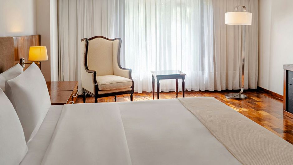 Yacht and Golf Club Paraguay Suite