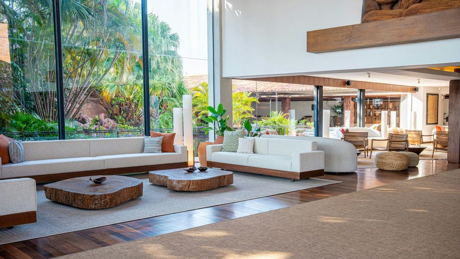 Yacht and Golf Club Paraguay Lobby