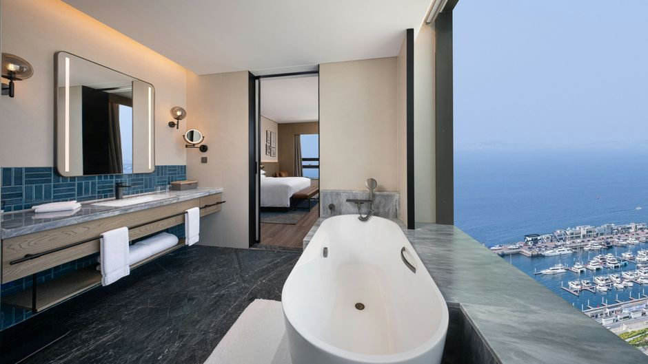 Four Points Dalian Donggang Room