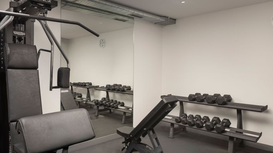 Holiday Inn Exp  Suites Sion Health Club