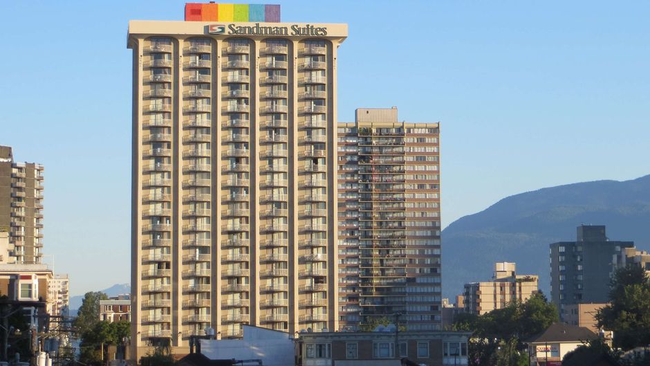 Sandman Suites on Davie Vancouver Exterior