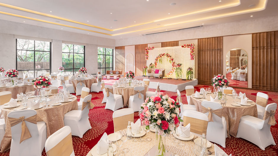 Holiday Inn Gurgaon NH8 Ballroom