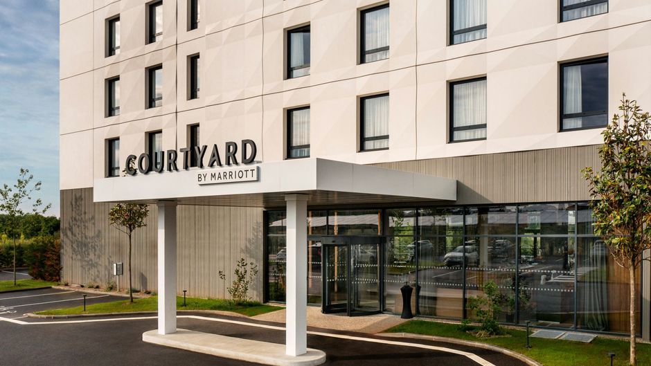 Courtyard Lyon Eurexpo Stadium Exterior