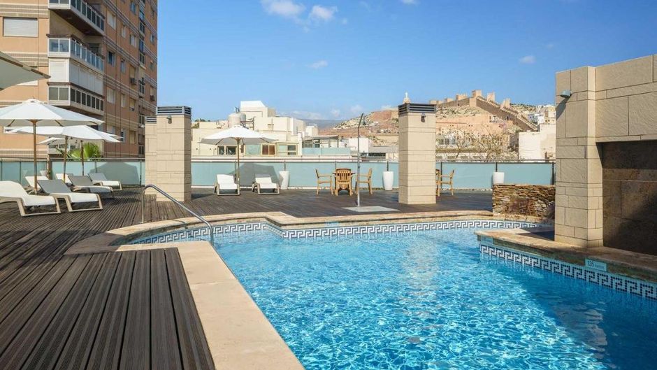 Exe Almeria Centro Pool