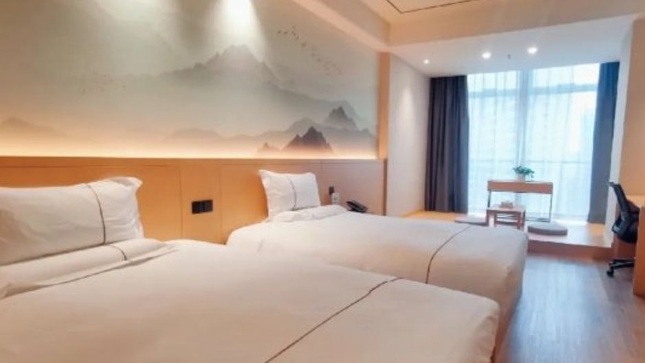 Yuquan Hotel Room