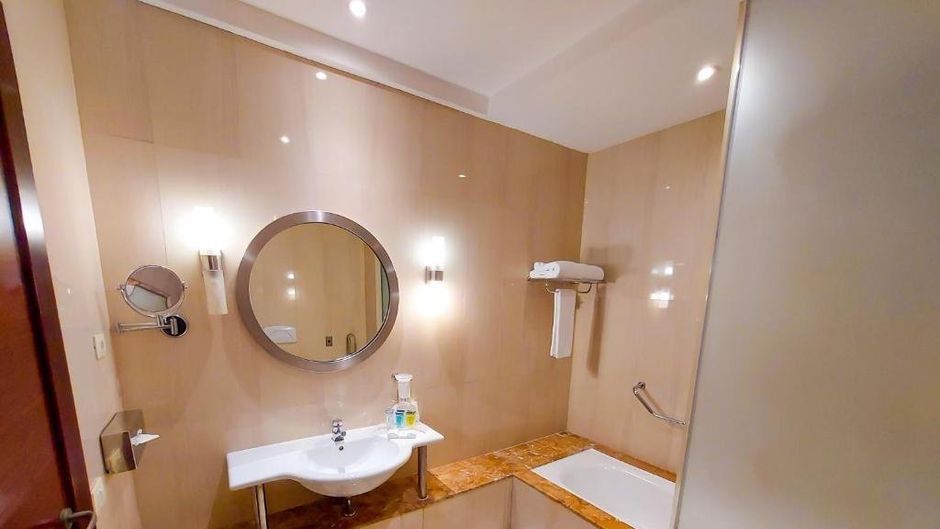 Helnan Dreamland Hotel & Conference Ctr Suite