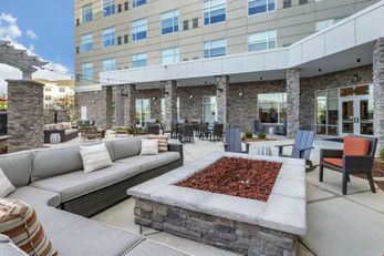 DoubleTree by Hilton Greenville Woodruff