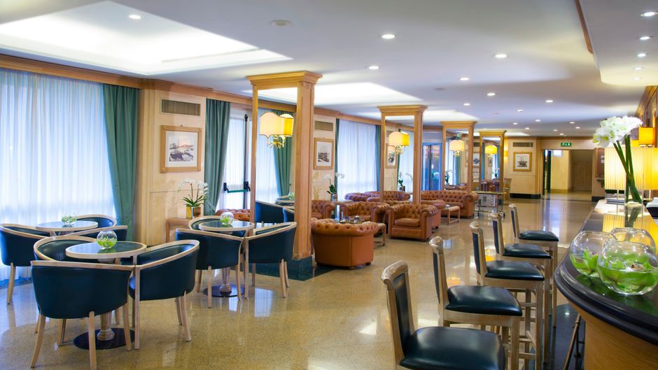 Starhotels Vespucci Lobby