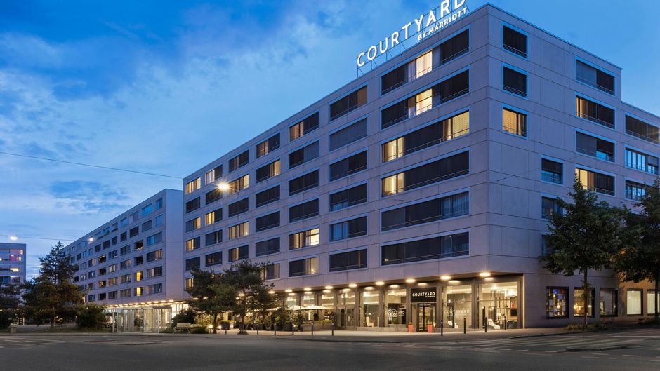 Courtyard Zurich North Exterior