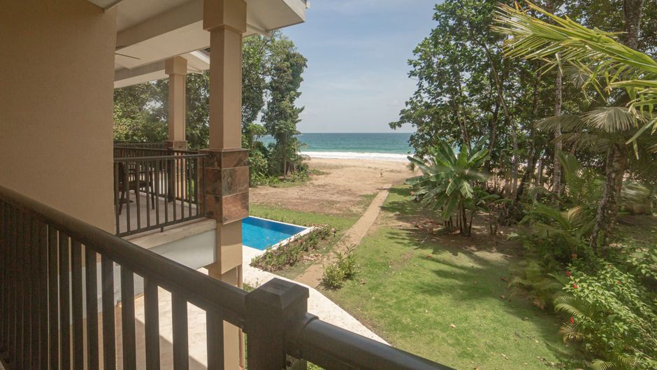 Red Frog Beach Island Resort Room