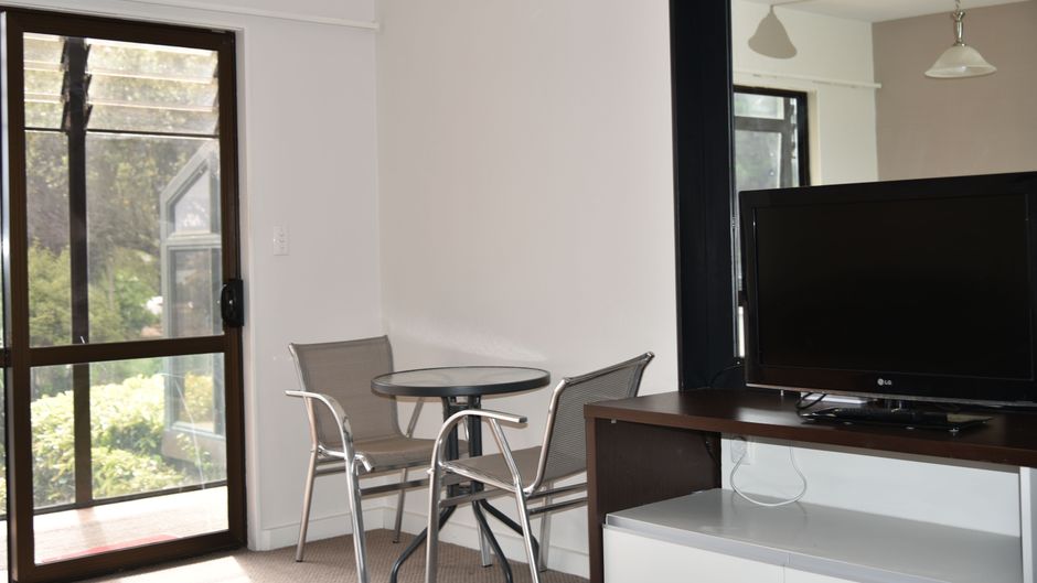 Aotea Lodge Room
