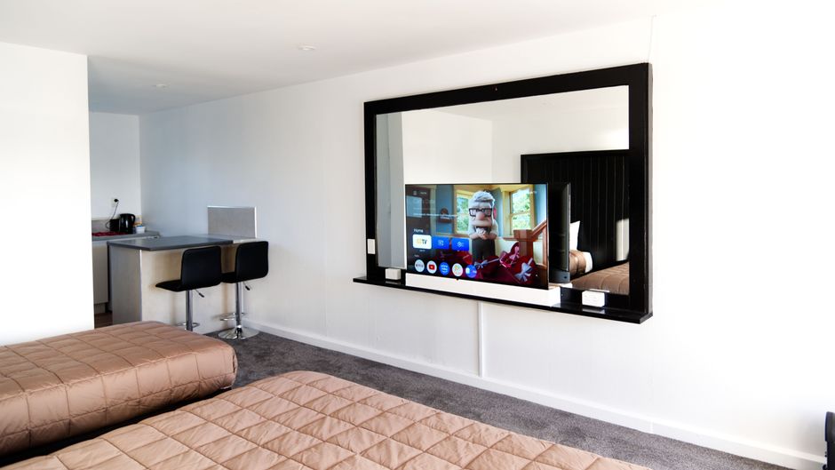 Aotea Lodge Room