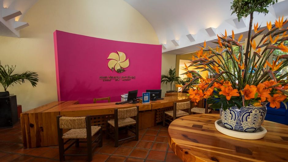 Rancho San Diego Lobby