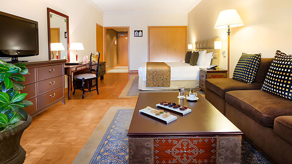 Millennium Plaza Downtown Hotel & Suites Room
