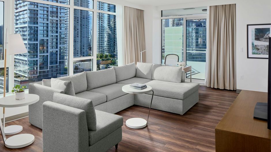 Element Vancouver Metrotown Room