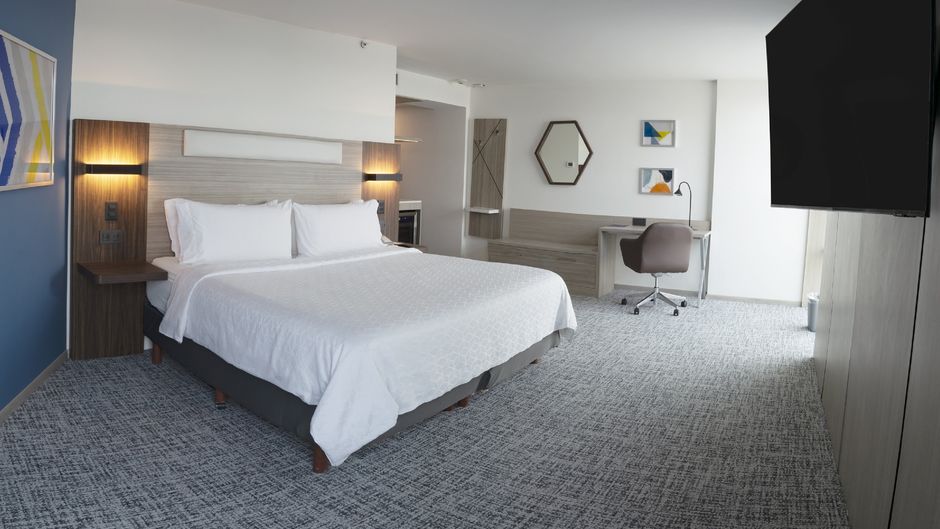 Holiday Inn Express Galerias Suite