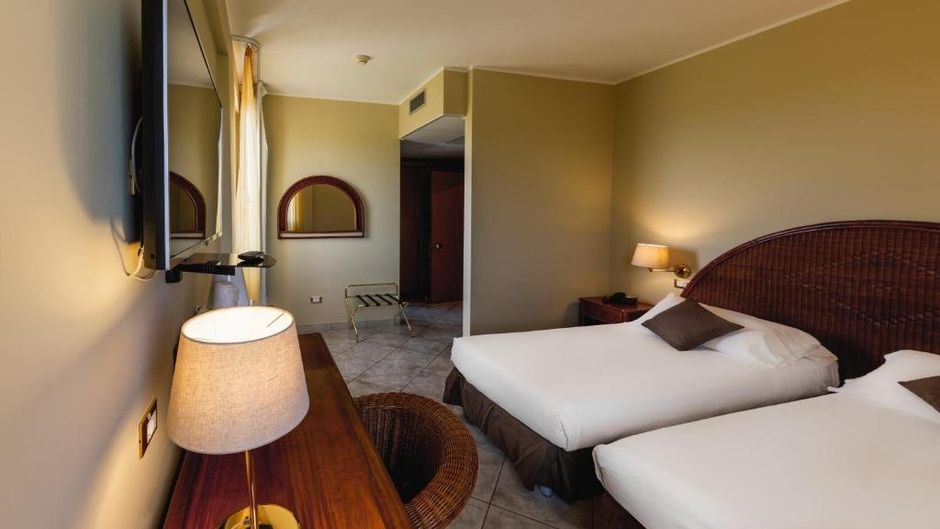 Hotel Ara Solis Room