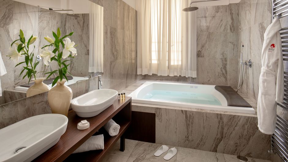 Monti Palace Hotel Room