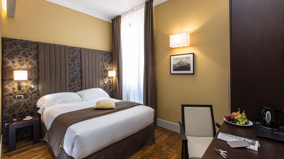 Monti Palace Hotel Room