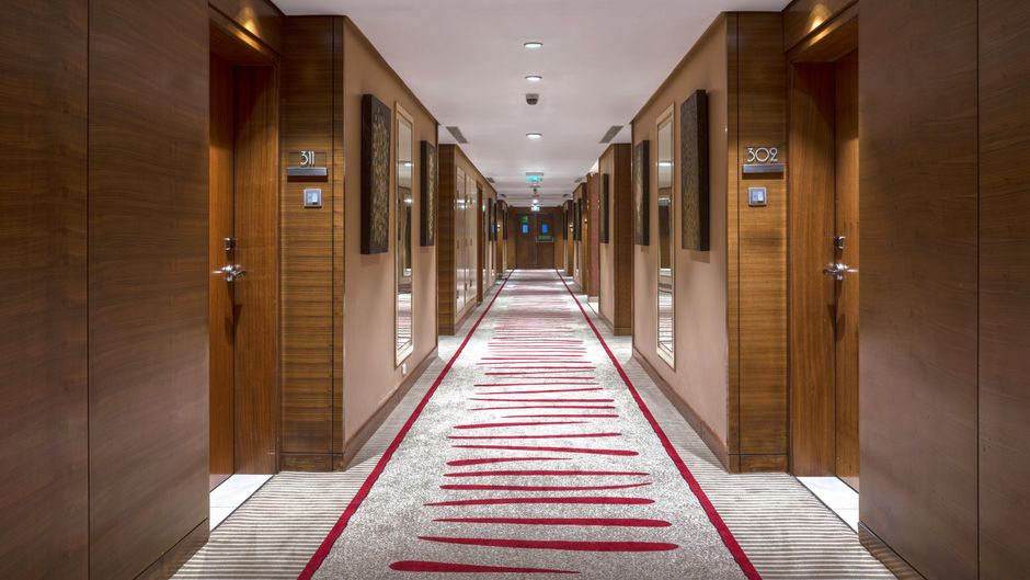 Holiday Inn Cochin Lobby