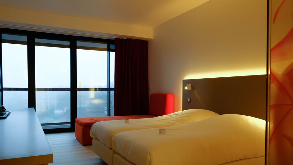 Corbie Lommel Ring Room