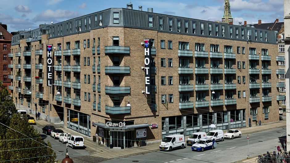 CABINN City Hotel Exterior