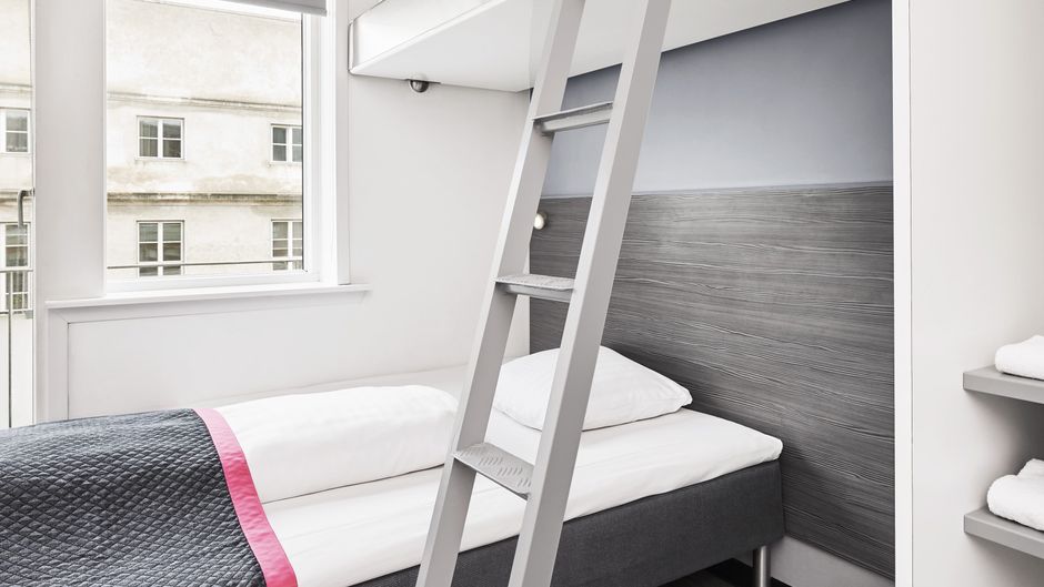 CABINN City Hotel Room