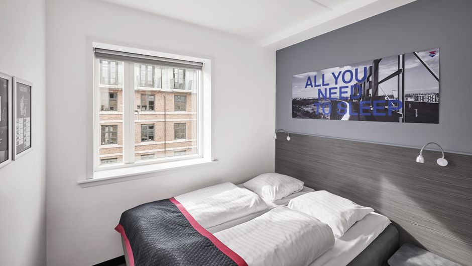 CABINN City Hotel Room