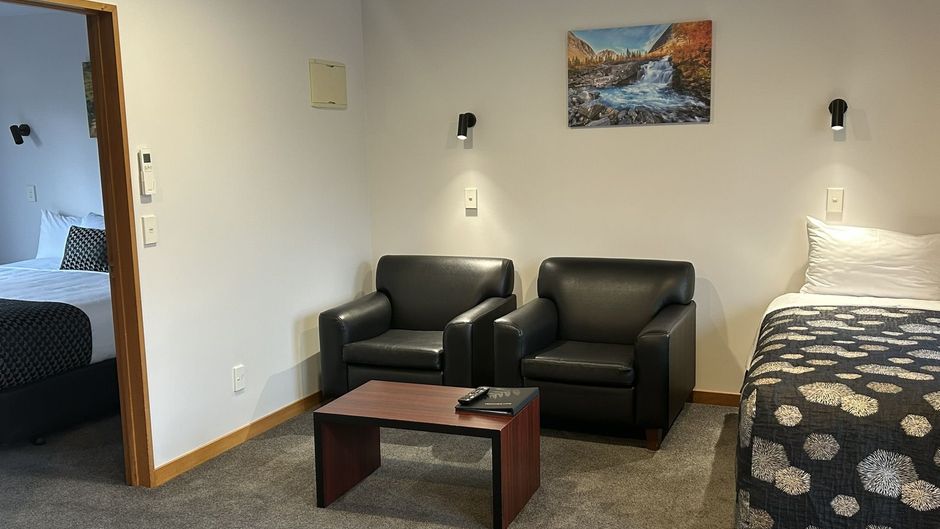 Shelby Motor Lodge Room