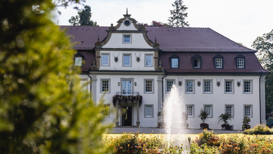 Wald & Schlosshotel Friedrichsruhe Exterior