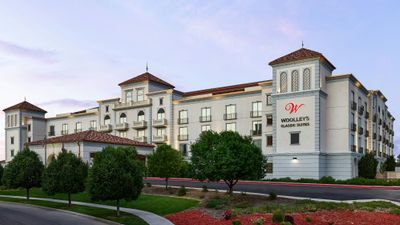 Woolley's Classic Suites Denver Airport