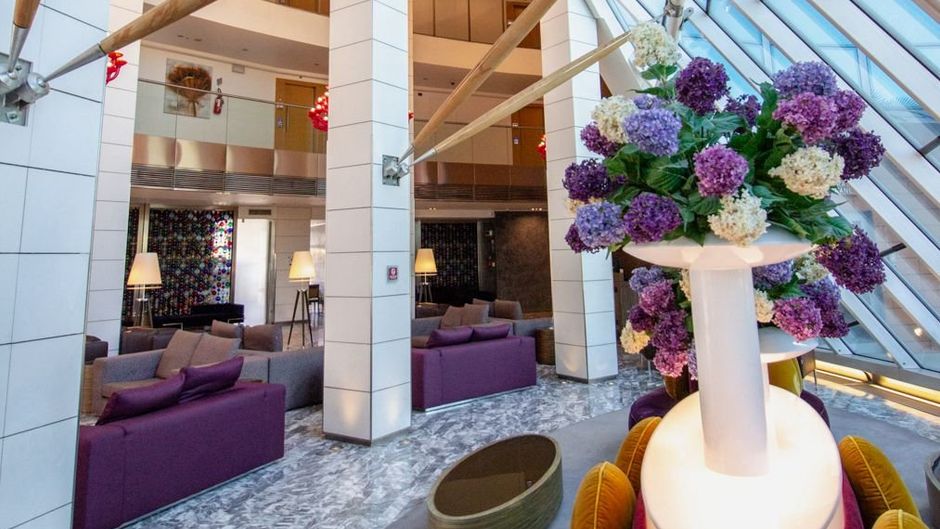 Antony Palace Hotel Lobby