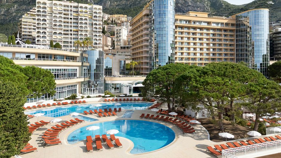 Le Meridien Beach Plaza Pool