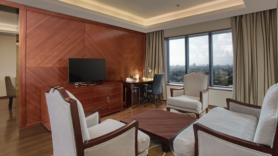 Holiday Inn Cochin Room