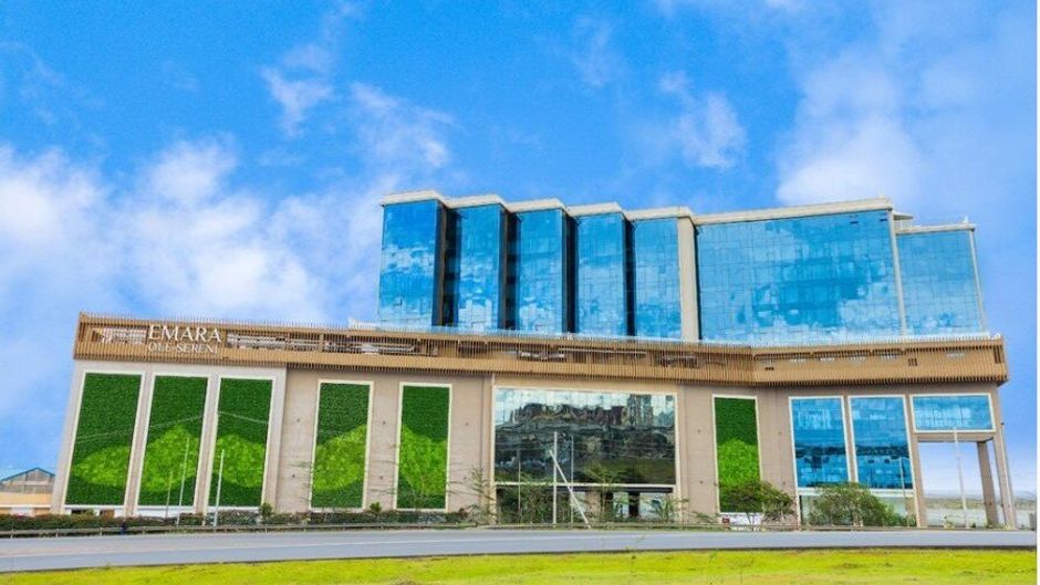 Emara Ole-Sereni Exterior