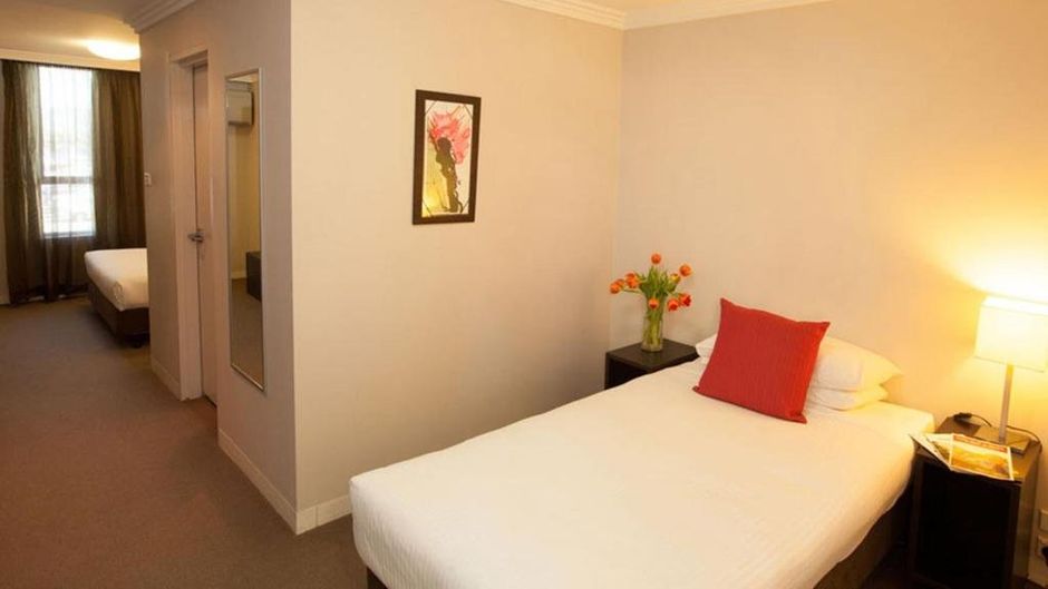 Wine Country Motor Inn Room