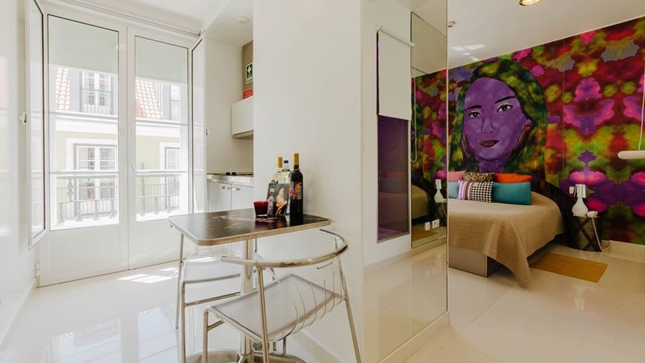 Lisbon Art Stay Room