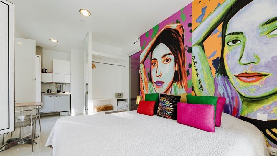 Lisbon Art Stay Room