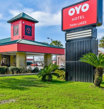 OYO Lake Park Inn