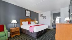 OYO Lake Park Inn
