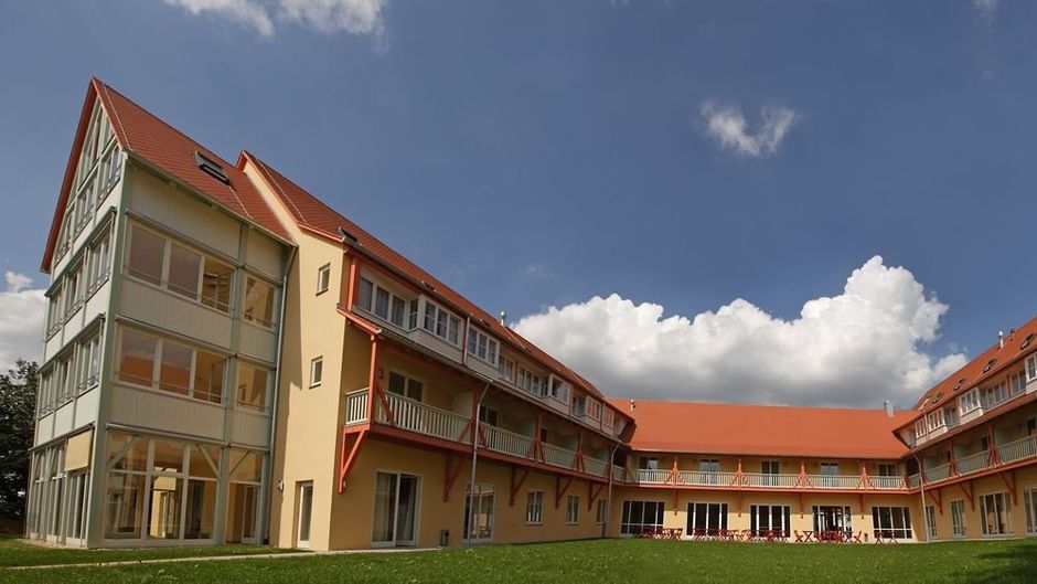 Hotel Jufa Noerdlingen Exterior