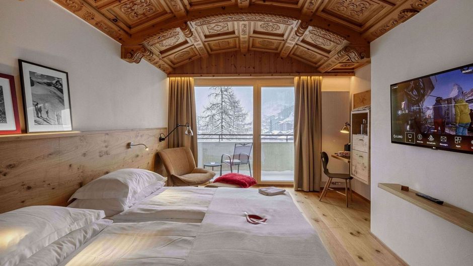 Swiss Alpine Hotel Allalin Room