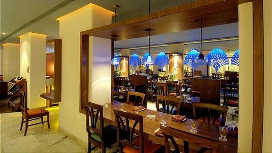 Ramee Guestline Hotel Juhu Restaurant
