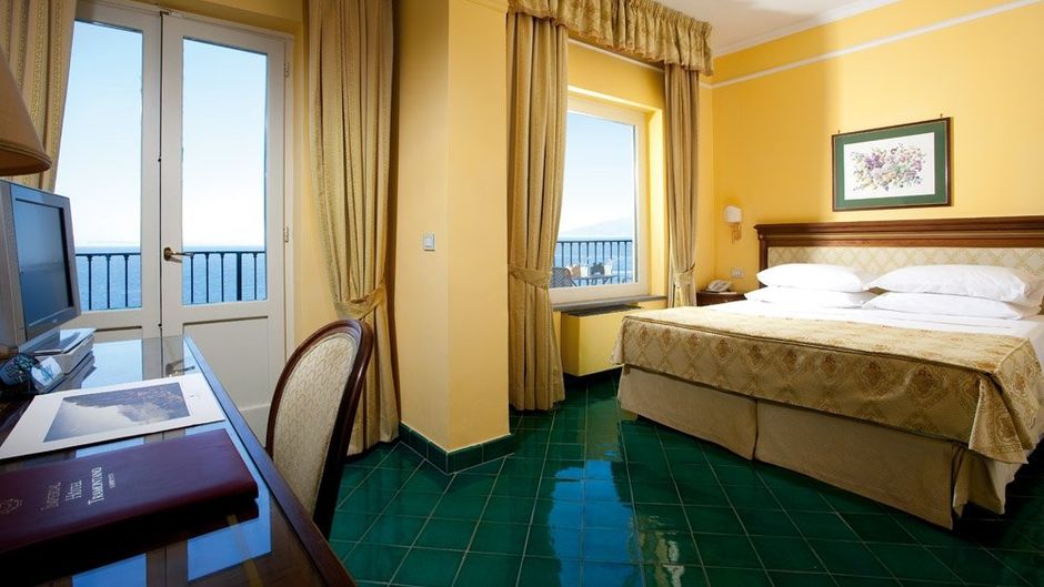 Imperial Hotel Tramontano Room