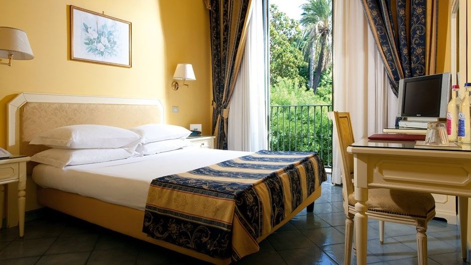 Imperial Hotel Tramontano Room