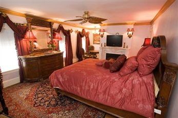 1840s Carrollton Inn