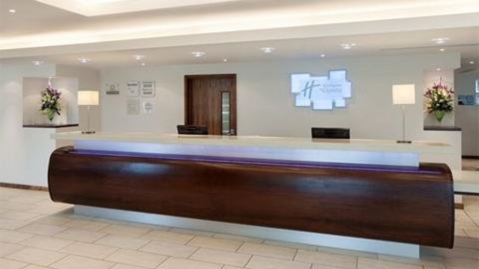 Holiday Inn Express Burnley Lobby