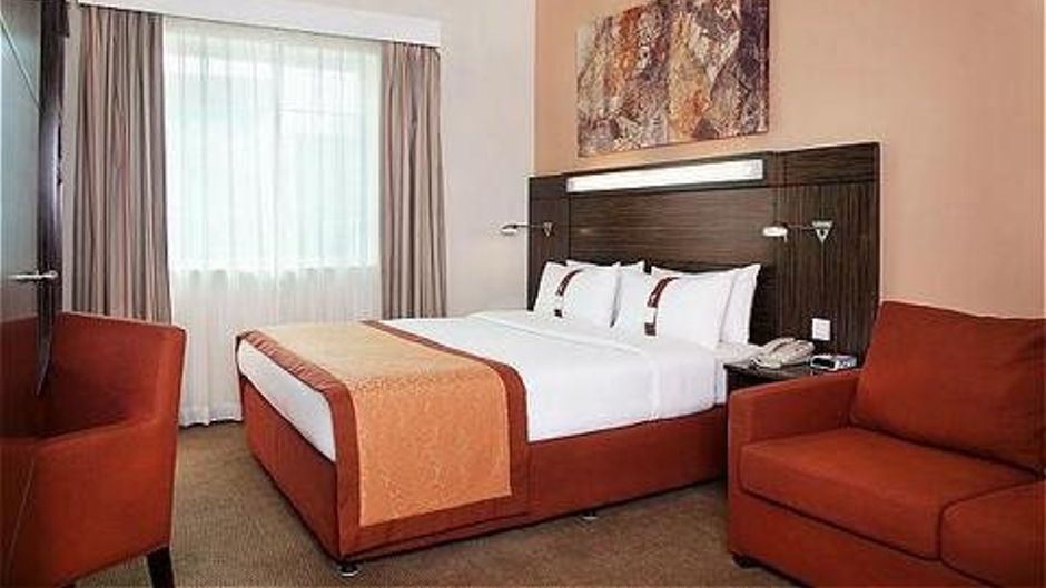 Holiday Inn Express Dubai, Safa Park Room