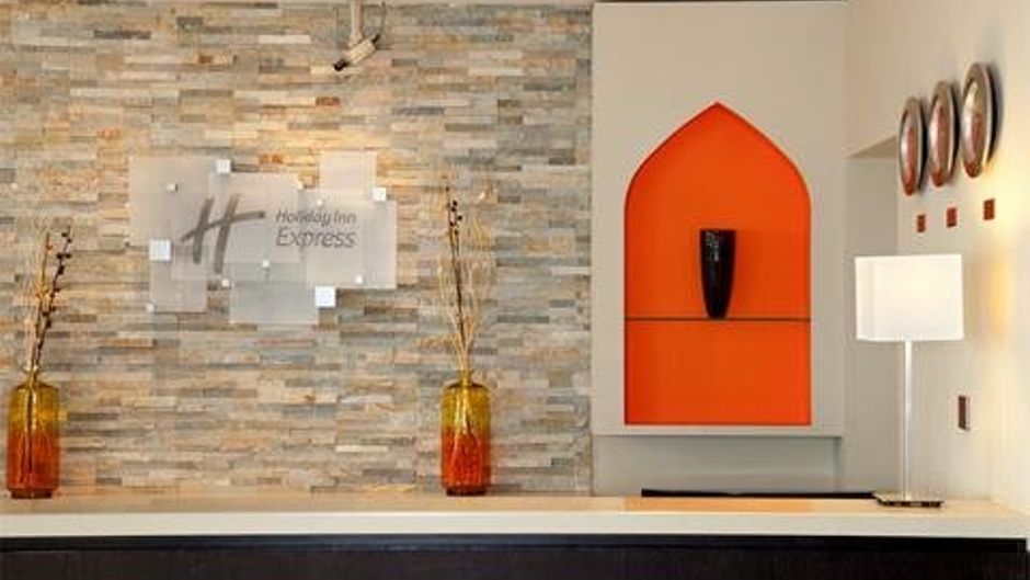 Holiday Inn Express Dubai/Jumeirah Lobby